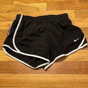 Nike athletic shorts girls size medium